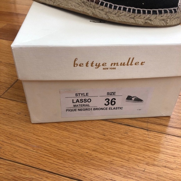 *NWB* BETTYE MULLER BRONZE METALLIC ESPADRILLES - Picture 4 of 4